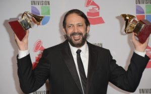 Juan Luis Guerra a reçu 2 récompenses aux XIII Latin Grammy awards le 15 novembre à Las Vegas.