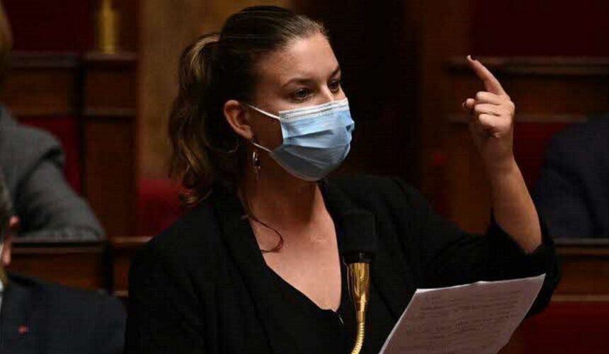 La députée La France insoumise Mathilde Panot pointe des responsabilités de Veolia, maison mère de Générale des eaux, dans la vétusté des réseaux d'eau en Guadeloupe.