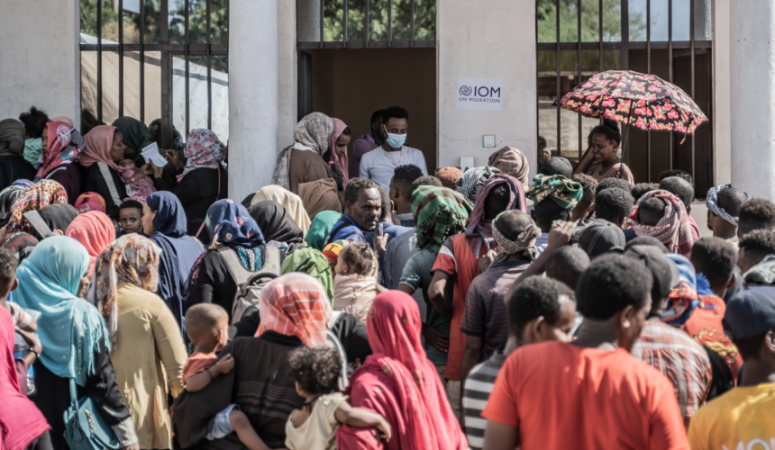 Un nouveau record de 110 millions de personnes déplacées de force