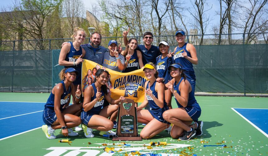 Championne de sa conférence universitaire, Audrey Moutama, étudiante athlète à Toledo dans l'Ohio aux États-Unis, porte haut les couleurs du tennis guadeloupéen. FB Petit-Bourg, la ville qui bouge.