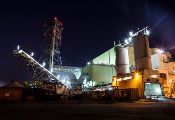 Centrale électrique bagasse charbon exploitée par Albioma au Moule. Photo : Albioma